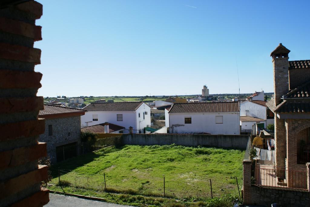 Casa Rural Pena Falcon Pensionat Torrejón el Rubio Eksteriør billede